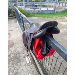 À VENDRE : Selle Équipe Évolution Spéciale – 17,5 pouces*Equipe Best