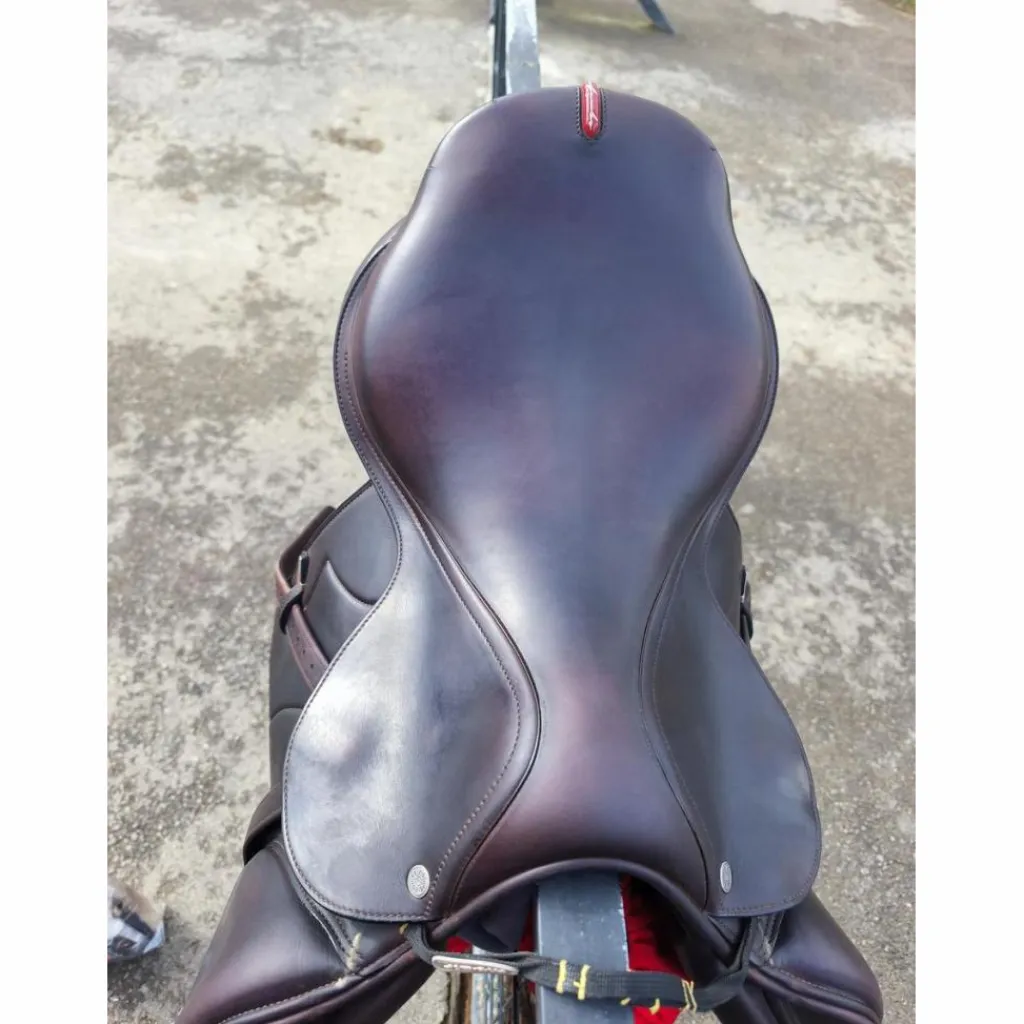 À VENDRE : Selle Équipe Évolution Spéciale – 17,5 pouces*Equipe Best