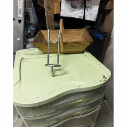 attache de box seau*- Marque inconnue - Sale