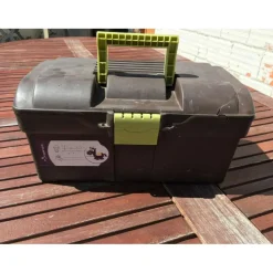 boite de pansage marron et vert*Fouganza New