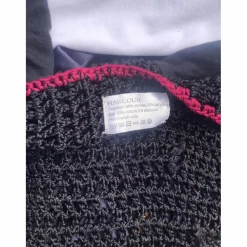 bonnet noir et bordeaux*Harcour Sale