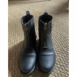 Mountain Horse Boots><noscript><img width=