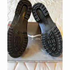 Animo Boots><noscript><img width=