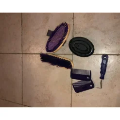 boîte de rangement avec brosse et peigne*Fouganza