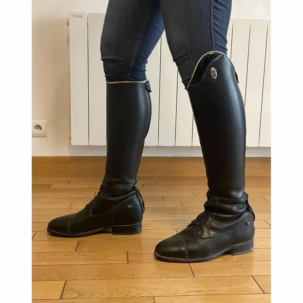 - Marque inconnue - Bottes>Bottes d'équitation Hathor Bottier sur mesure, personnalisées vernis noir/argent, de Janvier 2021, en très bon état