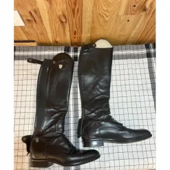 Tattini Bottes><noscript><img width=