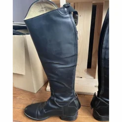 Tattini Bottes><noscript><img width=