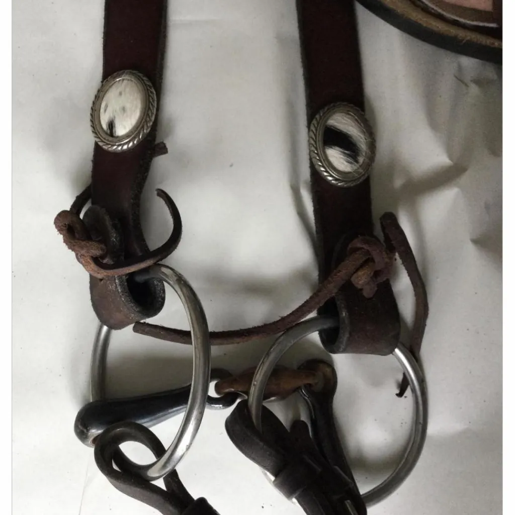 Bridon artisanale western avec peau de vache COBB*- Marque inconnue - Outlet