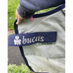 Bucas Couvertures><noscript><img width=