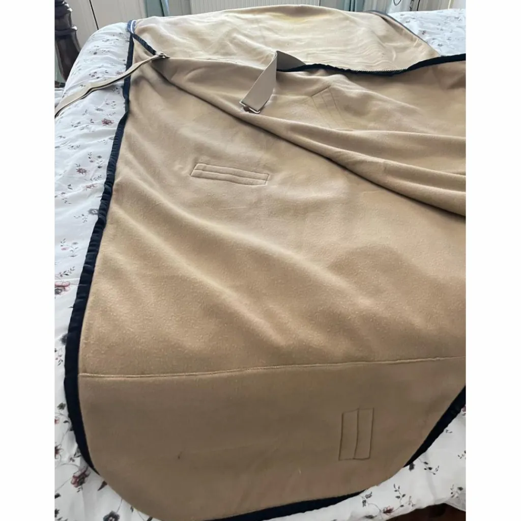 - Marque inconnue - Couvertures>Chemise polaire avec sangles croisées beige 155 CM