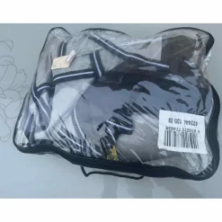 Felix Bhuler Couvertures>Couverture anti-mouches