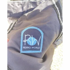 Riding World Couvres-Reins><noscript><img width=
