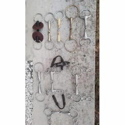 - Marque inconnue - Mors Et Embouchures>Divers mors de 125 à 145 mm
