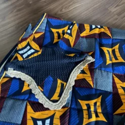 Ensemble composé d’un tapis, d’un bonnet et d’un sac de pansage*- Marque inconnue -