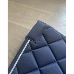 ensemble dy’on bonnet + tapis*Dy'on Hot