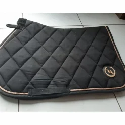 Ensemble tapis et bonnet*Back on Track Hot