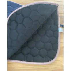 Ensemble tapis/bonnet*Felix Bhuler Hot
