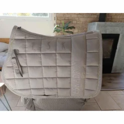 ensemble tapis/licol*Eskadron Sale