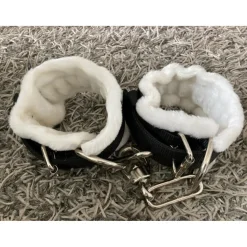 Entrave en moumoute blanche*Norton Outlet