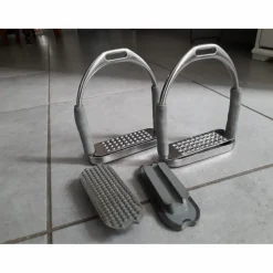 Etriers articulés avec 2 planchers différents*Feeling Outlet