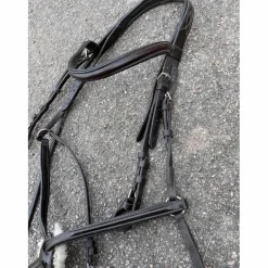 - Marque inconnue - Bridons - Filets>filet muserolle croisé avec moumoute , marron foncé cheval