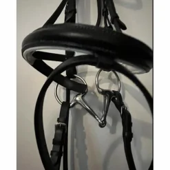 Filet noir avec liseré blanc taille cob avec mors 12.5*USG Outlet