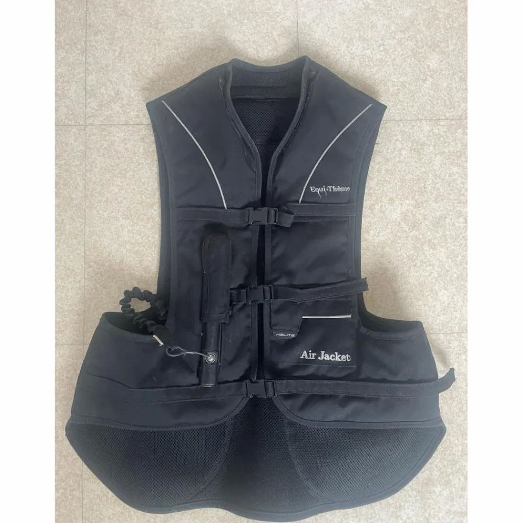 Gilet Airbag Airnest Hélite Noir taille S adulte*Helite Best