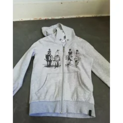Fouganza Sweats / Pulls><noscript><img width=