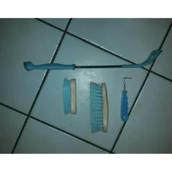 Kit de pansage + cravache*- Marque inconnue - Hot