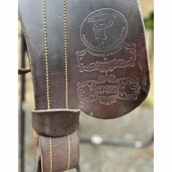Magnifique selle australienne*- Marque inconnue - Sale
