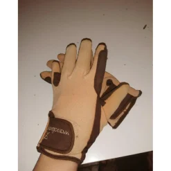 Accessoires>Paire de gants de chez go-sport.
