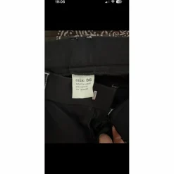 Komutekir Pantalons><noscript><img width=