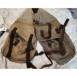 Eskadron Accessoires>Sacoches randonnée marron à attacher derrière la selle