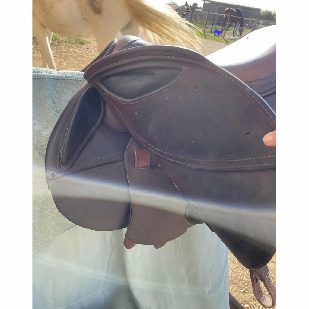 GBS Selles D'Obstacle>selle 16’’5 cso
