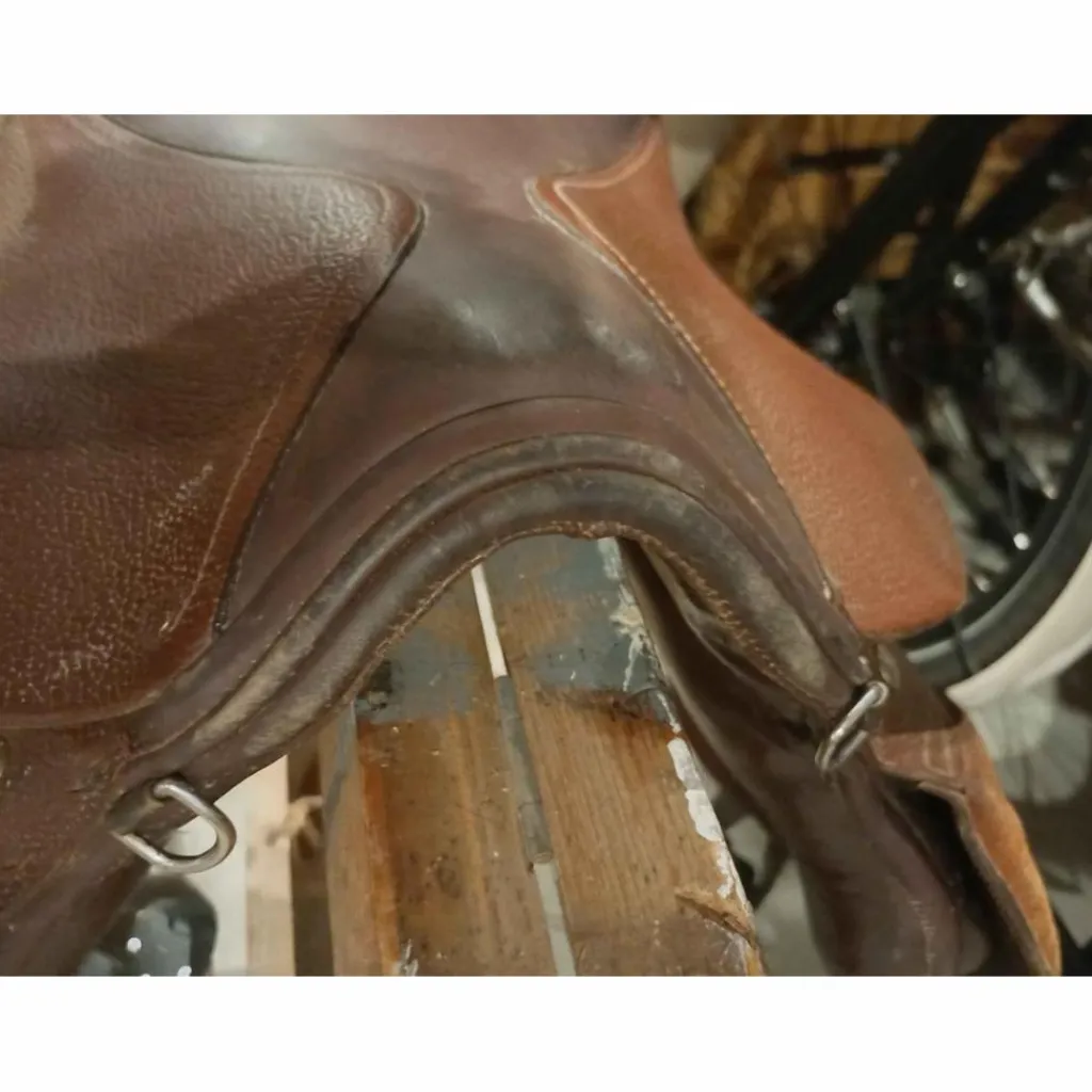 - Marque inconnue - Selles Mixtes>Selle 15" cuir havane