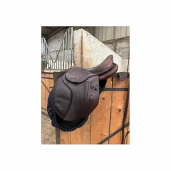 GBS Selles D'Obstacle>Selle 17 semi creuse