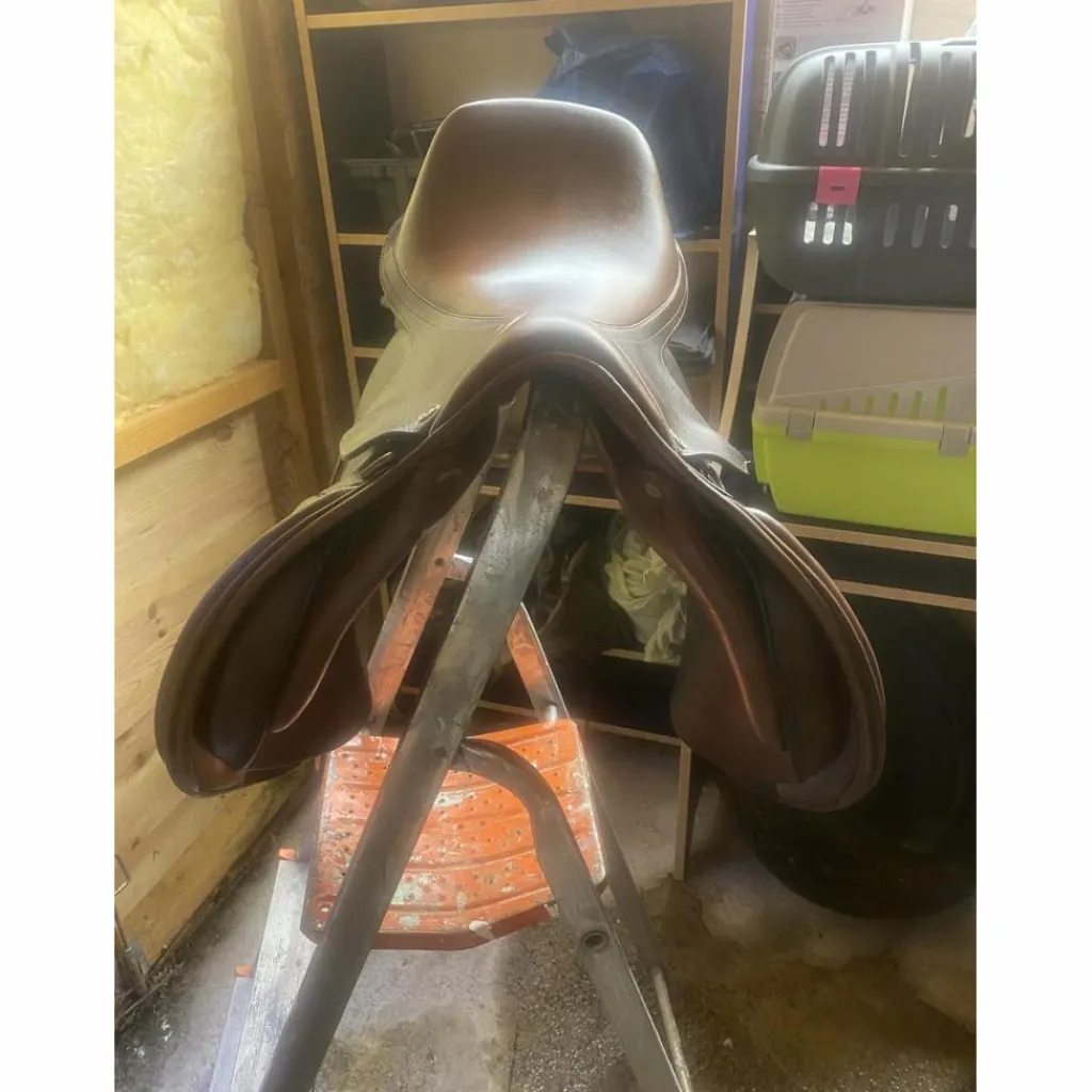 Ronzon Legend Selles Mixtes>Selle 17 pouces