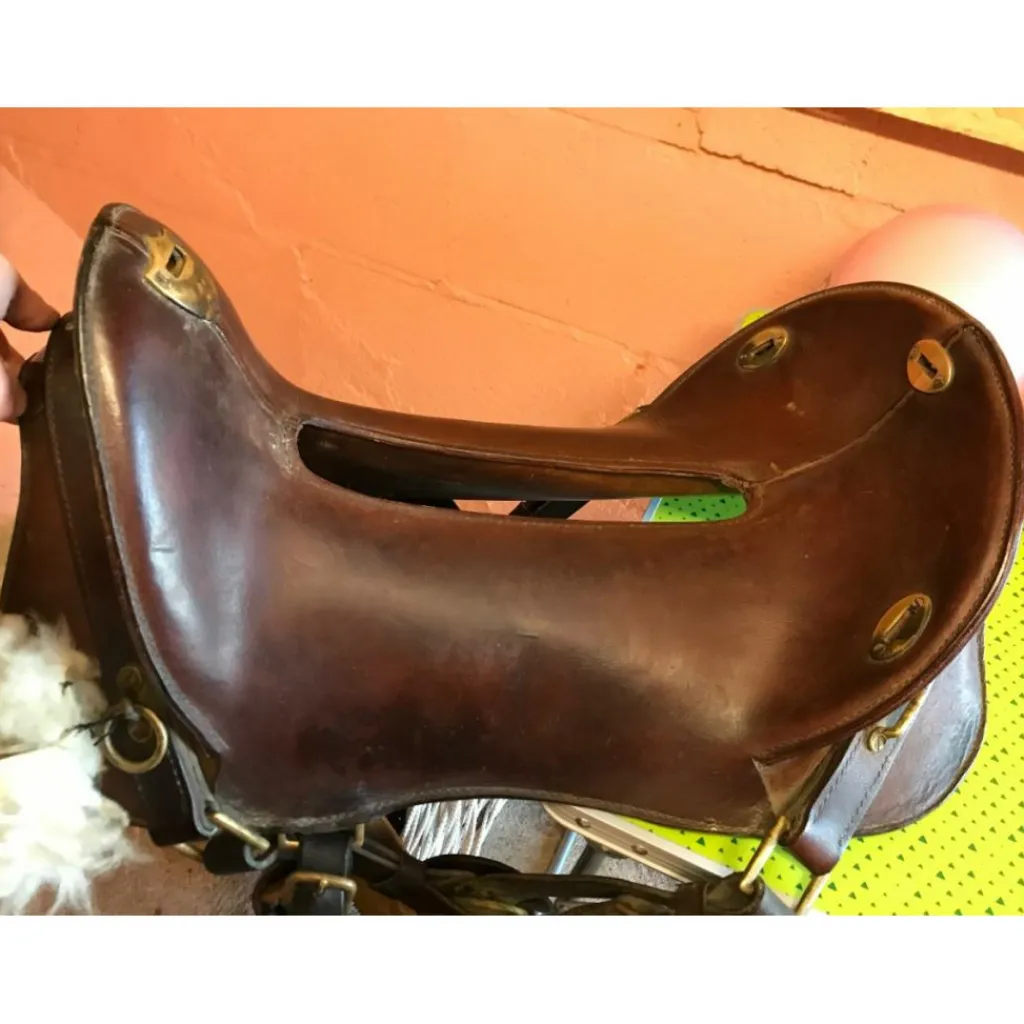 - Marque inconnue - Autres Selles (Amazone, Barefoot, Australienne...)>Selle américaine Cheval