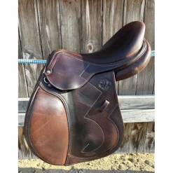 Selle marron signature taille 17,5*Antares