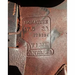 Selle marron signature taille 17,5*Antares