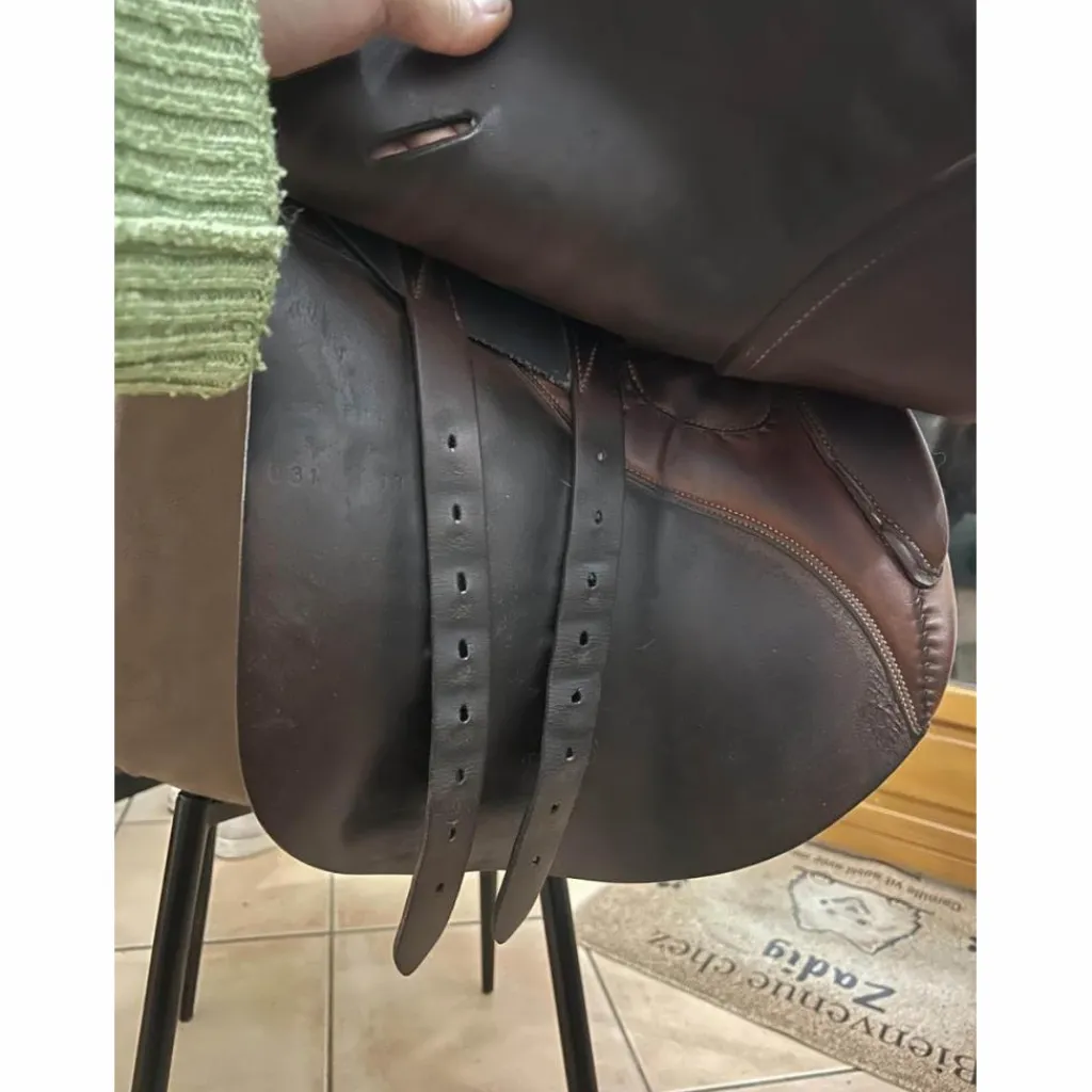 Selle 18 pouces*Butet Clearance