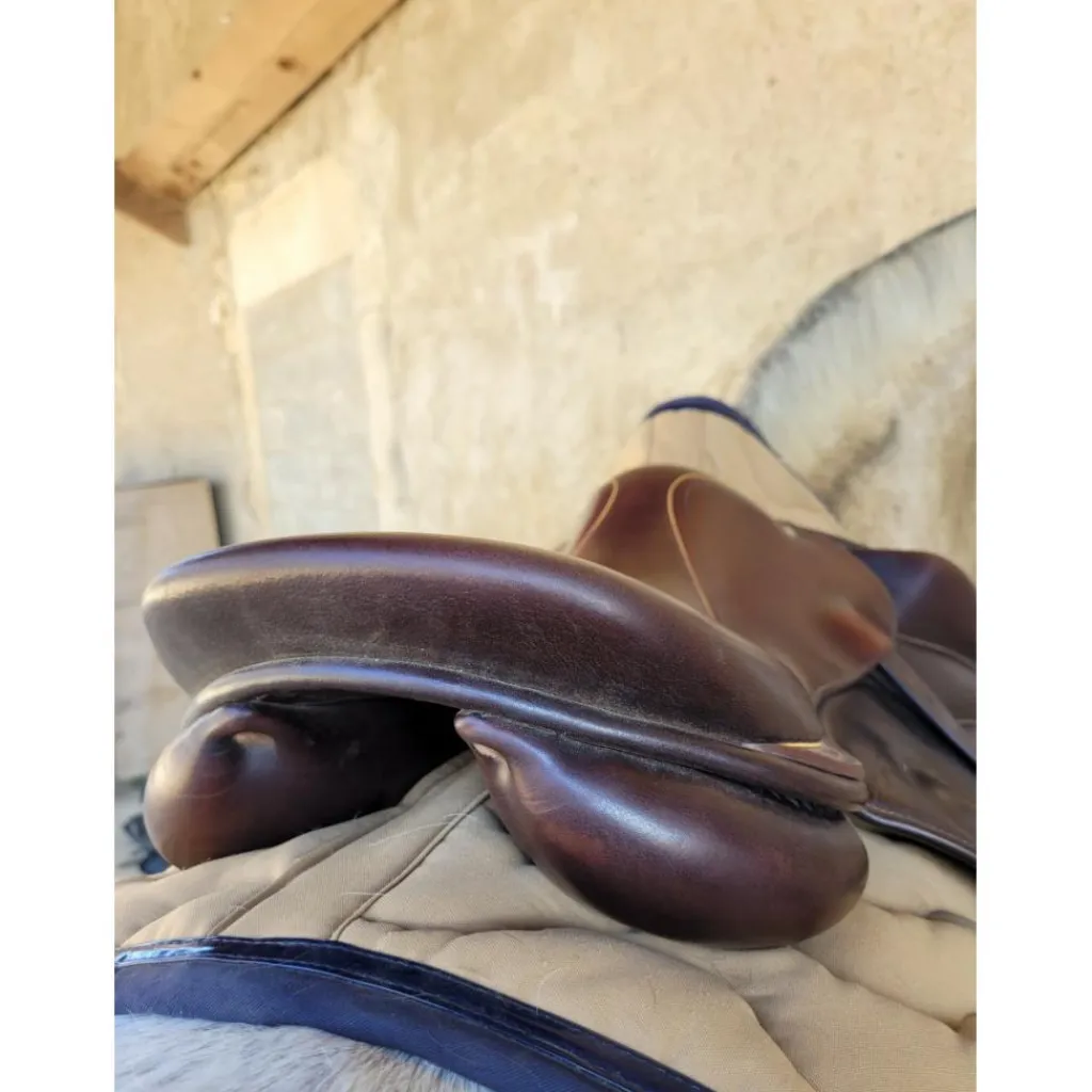 Childeric Selles De Cross>Selle
