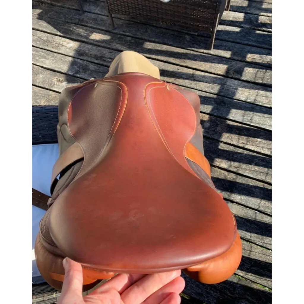 Childeric Selles De Cross>Selle