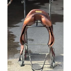 Selle 18"*Childeric Outlet