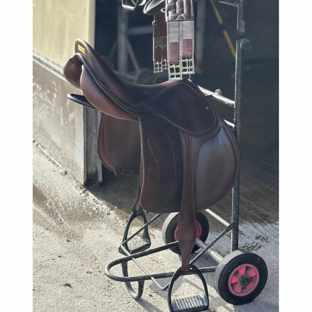 Selle 18"*Childeric Outlet