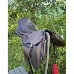 Childeric Selles D'Obstacle>Selle sans quartier 18" Havane Châtaigne