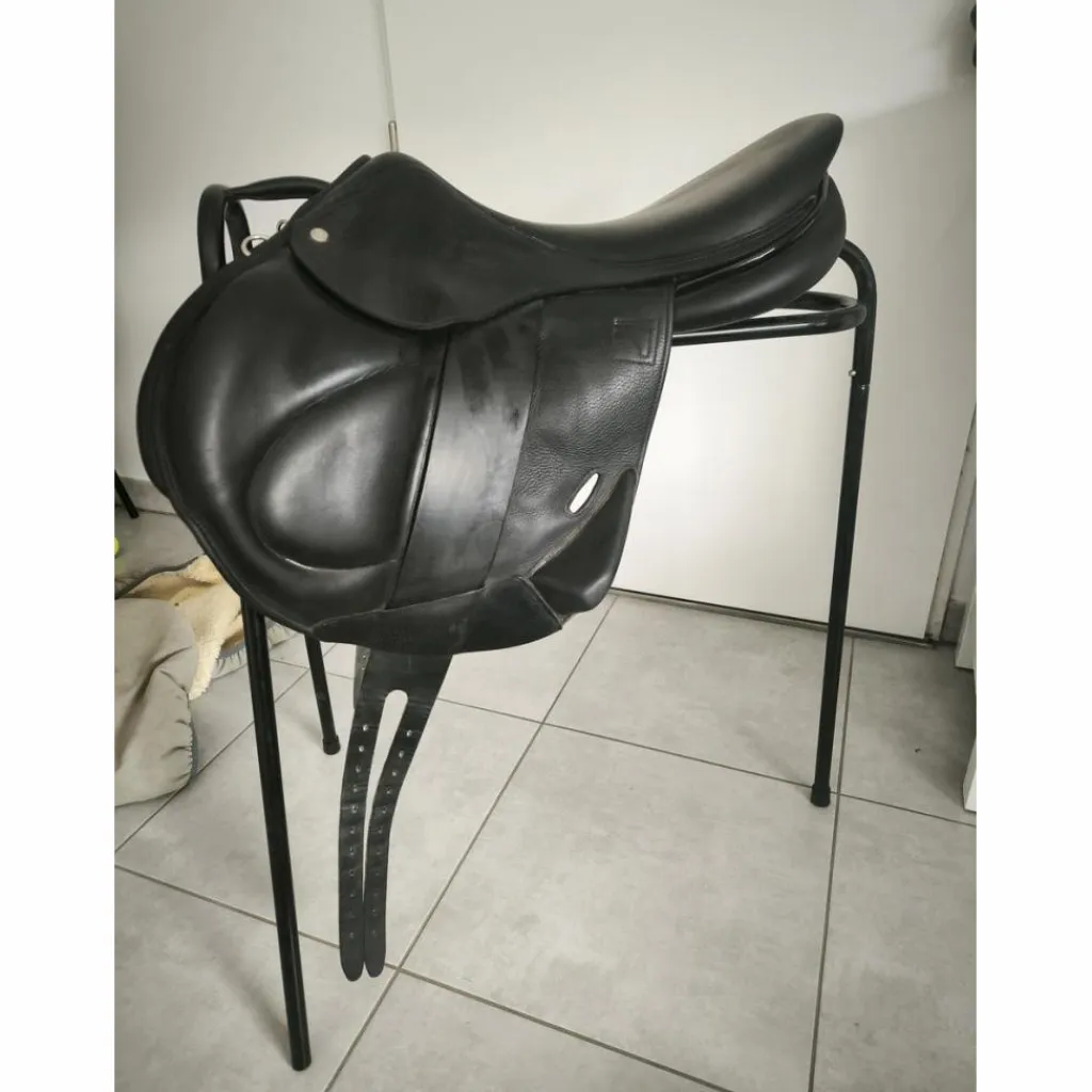 Childeric Selles De Cross>Selle Childéric CFAP cross 2023 18 pouces