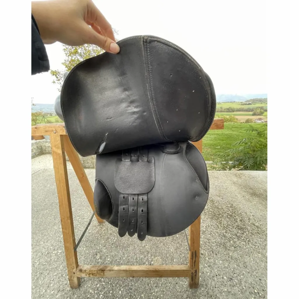 Childeric Selles Mixtes>Selle Childéric 17p