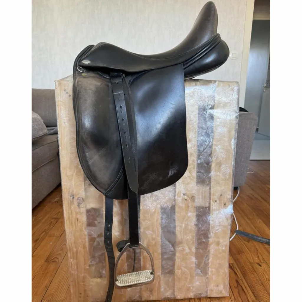 - Marque inconnue - Selles De Dressage>Selle DA SADDLES 17' Cuire Noir