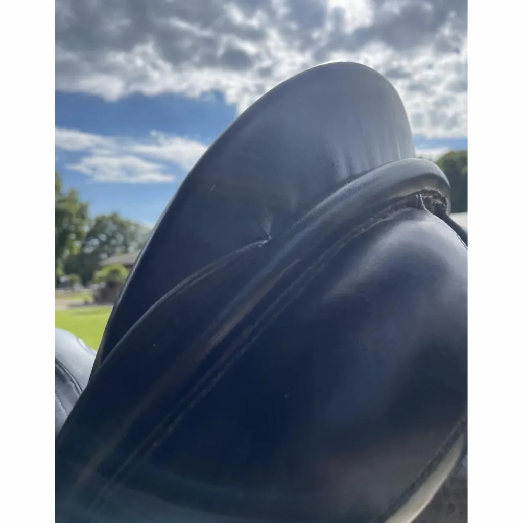 Selle de dressage*- Marque inconnue - Best